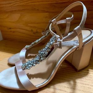 Badgley Mischka Jewel satin heel Size 6.5 -wedding ready